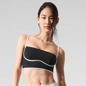 ALO Yoga Black and White Asymmetric Piped Sports Bra